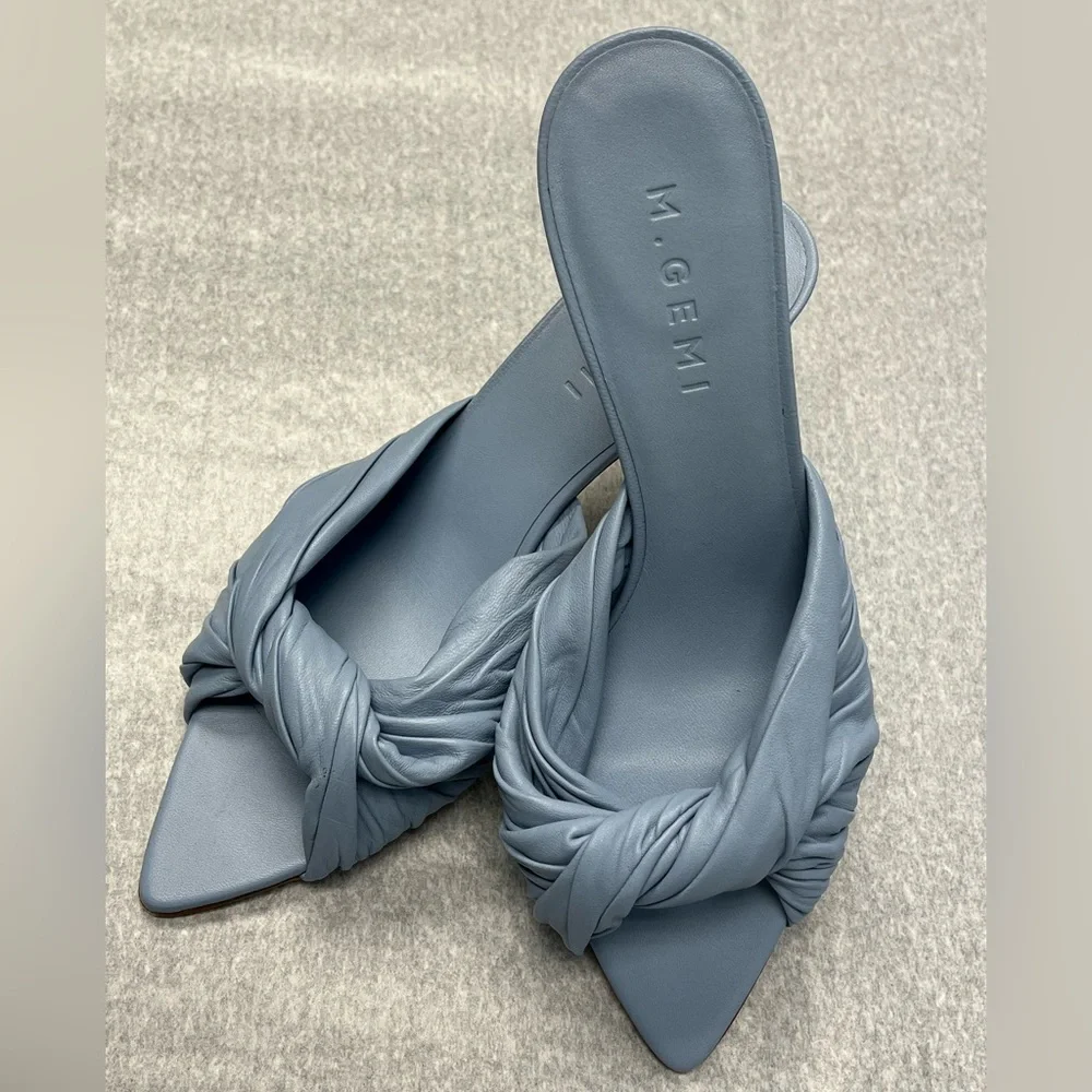 M. Gemi size 8 open toe heals in periwinkle - Picture 1 of 4